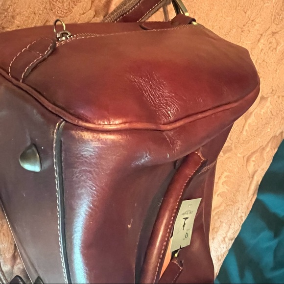 Old Angler Leather Duffel Bag with zipper - Picture 12 of 13